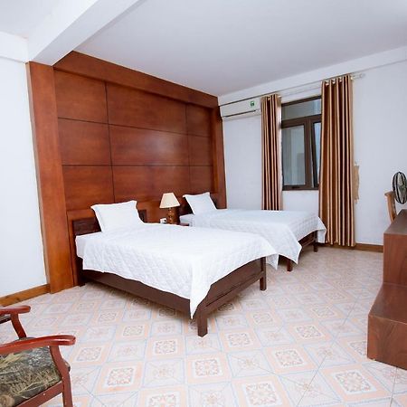 Viet Huong Hotel Ніньбінь Екстер'єр фото